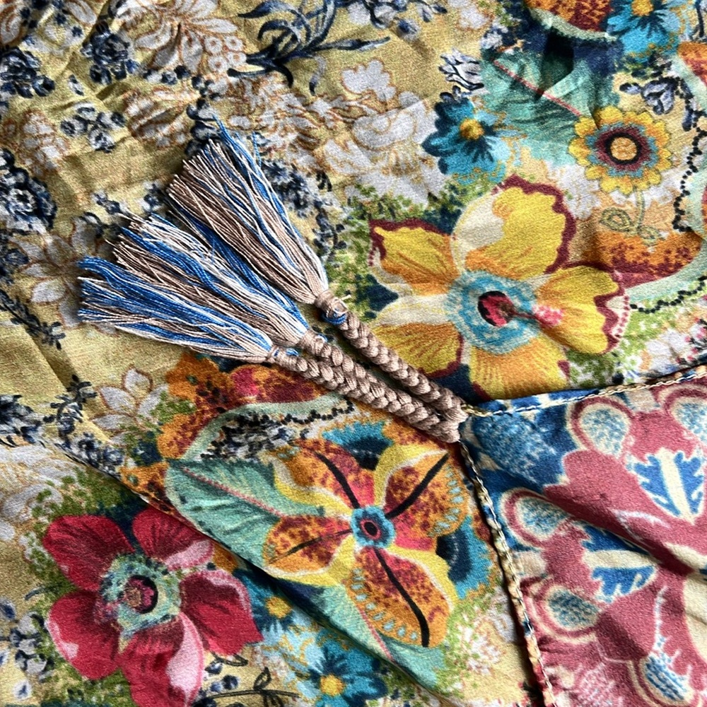 Colorful Floral Patterned Scarf - Picture 3 of 3